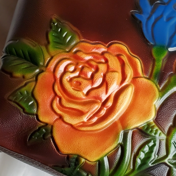 Floral Embossed Brown Leather‎ Bag - Picture 2 of 11
